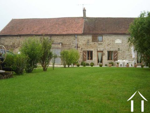 6 km from Autun