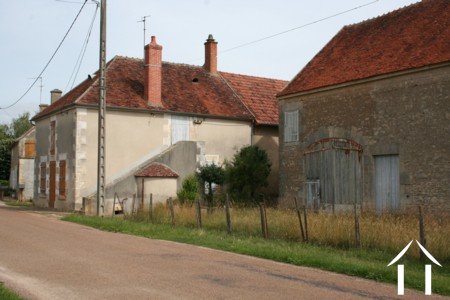 Semi detached cottage and barn to renovate in a rural hamlet