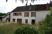 3 bedroom stone house for refurbishment close to Varzy