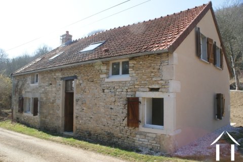 Charming Cottage in Tranquil Setting