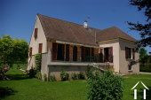Family home near Meursault with 6000m2 plot