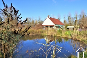 Modern 3 bedroom bungalow with large garden in quiet hamlet