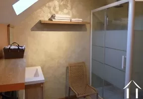 Salle de douche dans la chambre 1