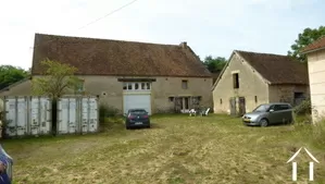 Renovated farm house and many other buildings to finish Ref # DF5279C 